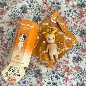 giraffe sonny angel 🦒